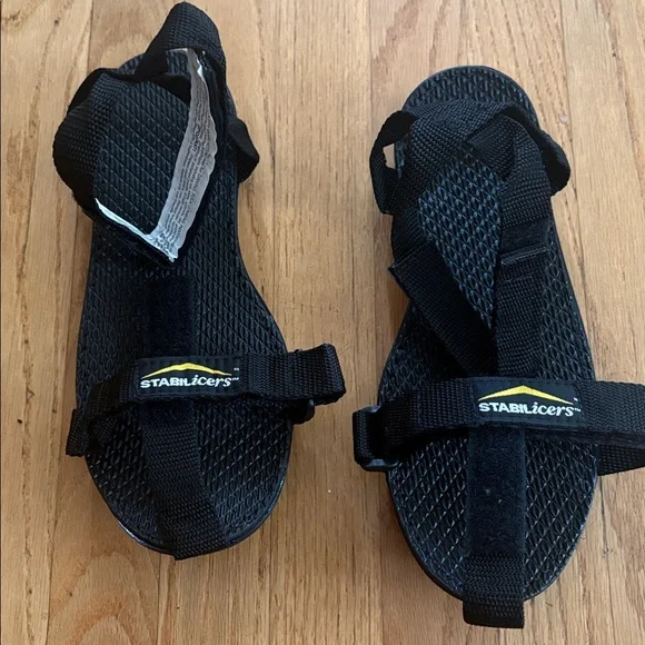 STABILicers Studded Snow Footwear Unisex Size Small (6.5-7.5 Men 8.5-10 Women) - Picture 3 of 5